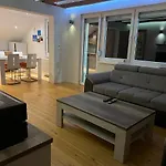 House In - Mountain View - *