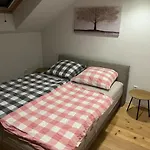 House In - Mountain View - *