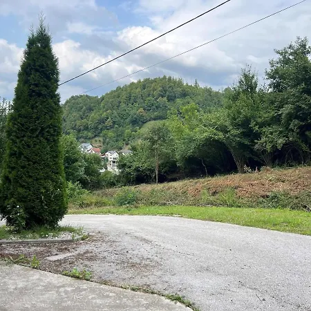 House In - Mountain View - * Kresevo
