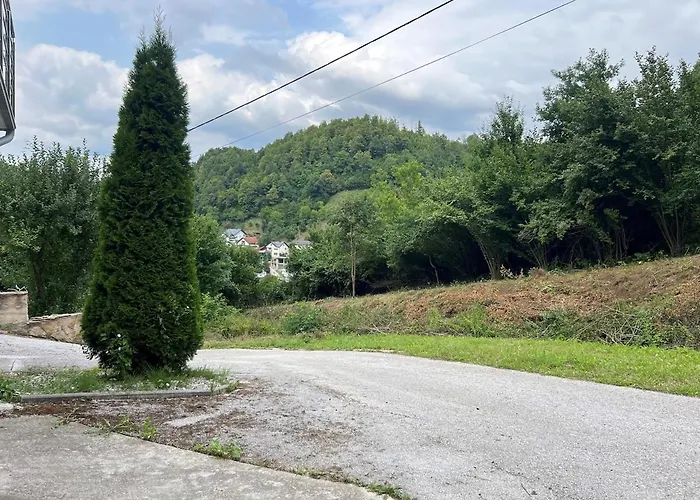 House In - Mountain View - * Kresevo